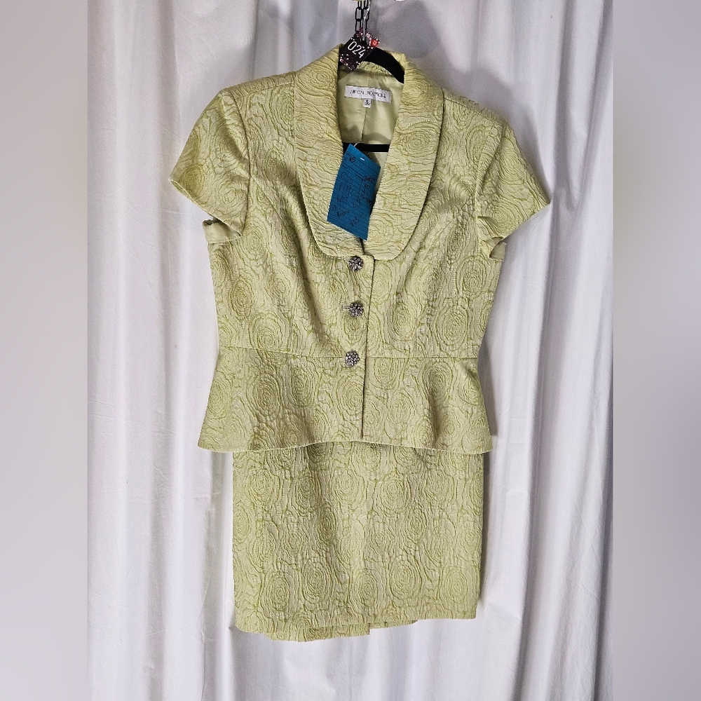 Nipon Vintage  Boutique 2pc Suit (Skirt and jacket) - Picture 3 of 10